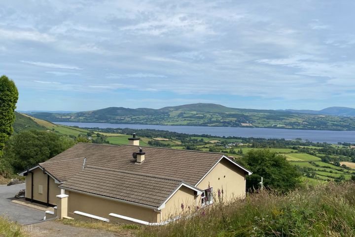 Ballyloughnane, Tuamgraney, Co. Clare, V94P7N1