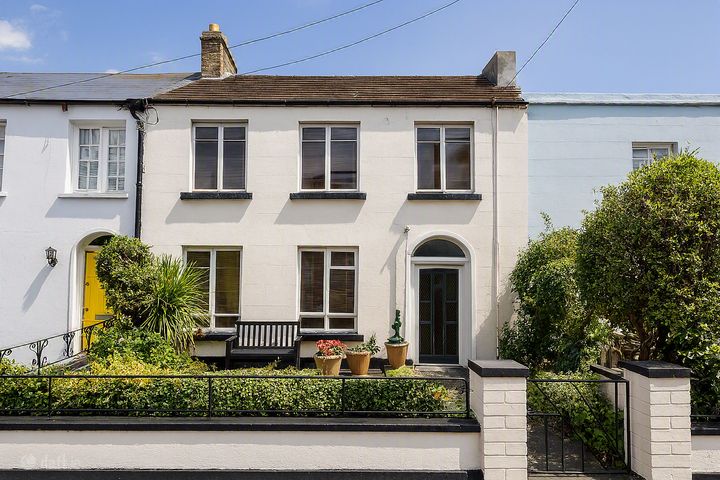 11 Sandford Avenue, Off Marlborough Road, Donnybrook, Dublin 4, D04H6Y9