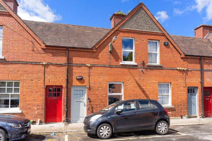 25 Home Villas, Donnybrook, Dublin 4, D04W2Y0