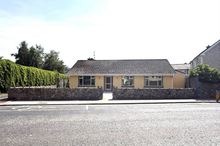Oakville House, Kickham Street, Clonmel, Co. Tipperary, E91PK60