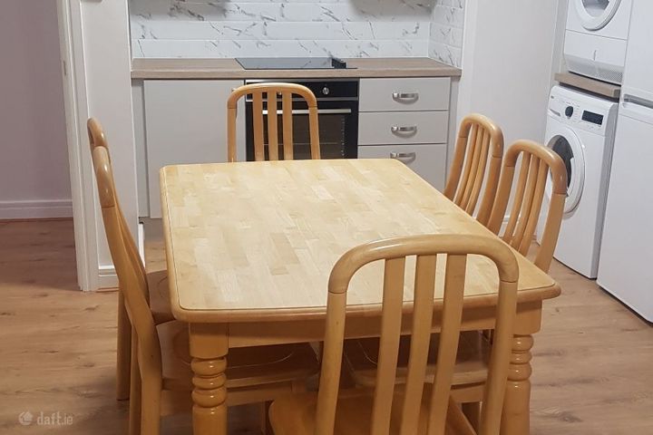 Apartment 6, Inish House, Golden Island, Athlone, Athlone, Co. Westmeath