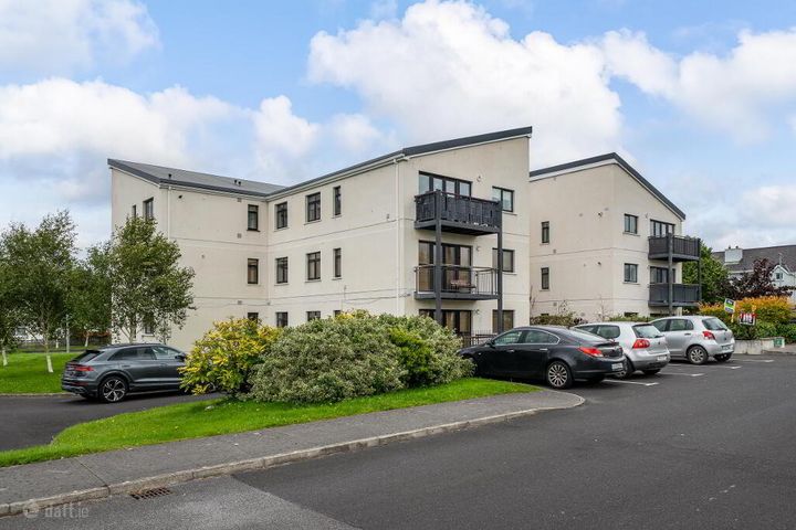 8 Montrey Pine, River Village, Monksland, Athlone, Co. Roscommon, N37R624