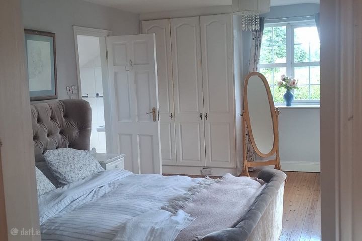 Waverley House, Lemenaghbeg, Newmarket-On-Fergus, Ennis, Shannon, Co. Clare
