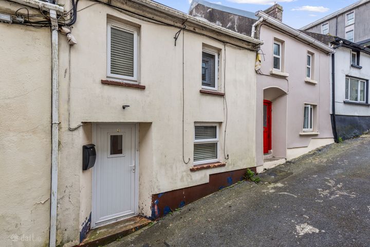 2 Chapel Lane, New Ross, Co. Wexford, Y34FH05