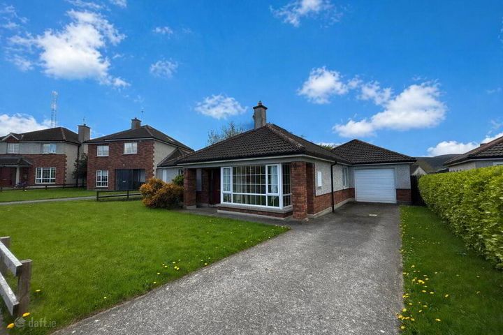 32 Mullaney Gardens, Cashel Road, Cahir, Co. Tipperary, E21YX29