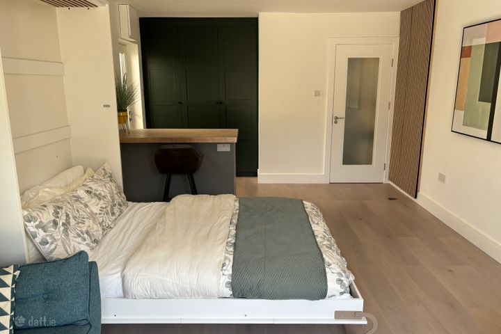 Weekday Studio - Bray Road, Loughlinstown, Laughanstown, Dublin 18
