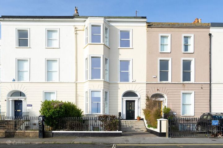 4 Marine Terrace
Dun Laoghaire, Co. Dublin