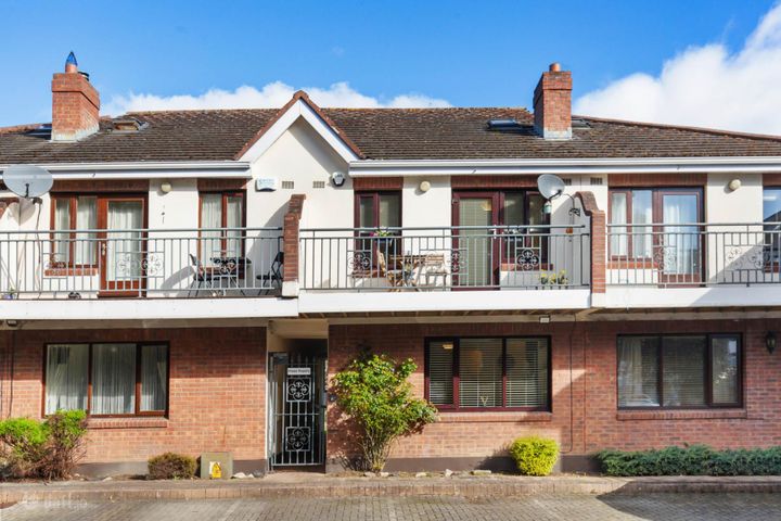 5 The Falls, Dodder Road Lower, Rathfarnham, Dublin 14, Co. Dublin, D14AX67
