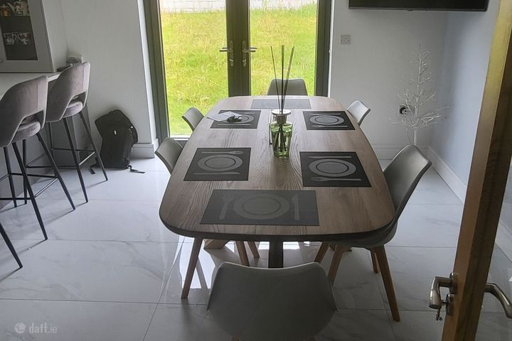 29 Danesfort, Whites Cross, Ballincrokig, Co. Cork
