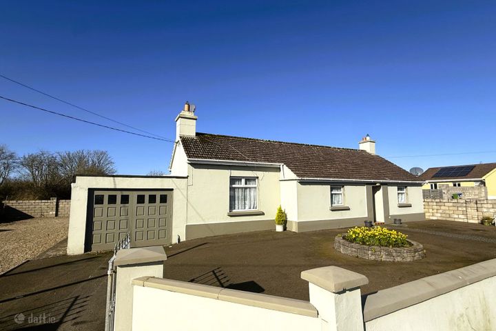 Rosario, Castlebank, Ardnacrusha, Co. Clare, V94XF9D