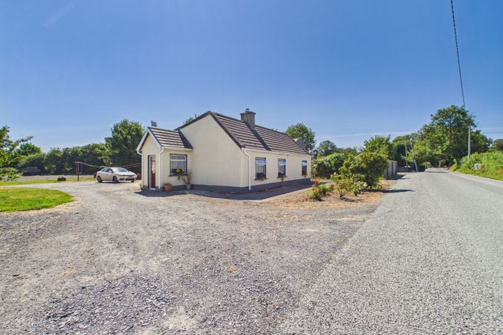 House and Commercial Units, Ballykeenan, Myshall, Co. Carlow, R21TY02