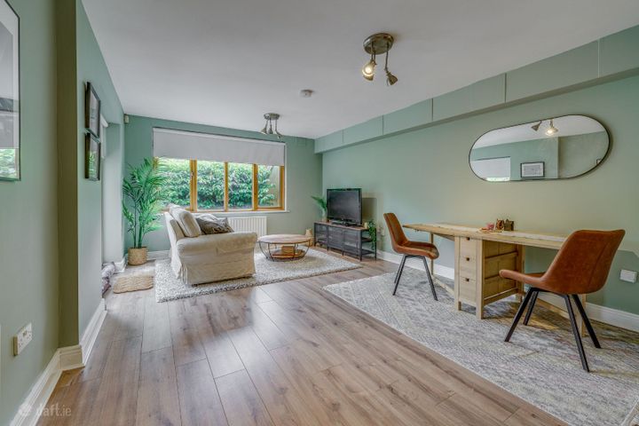 69 Woodbrook Crescent, Castleknock, Dublin 15, D15WC62