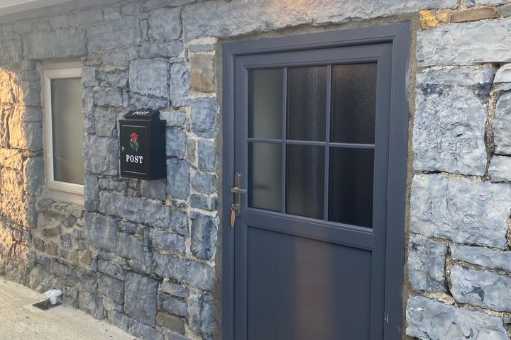 Thorn Cottage , Fernhill, Ballycormack, Shanagolde, Foynes, Co. Limerick