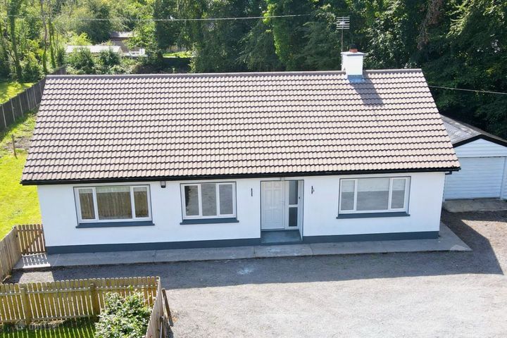 Acres, Ballinameen, Lurgan, Co. Roscommon, F52E197