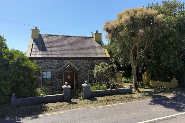 Parkers Pen, Ballymore West, Ventry, Co. Kerry, V92F9N1