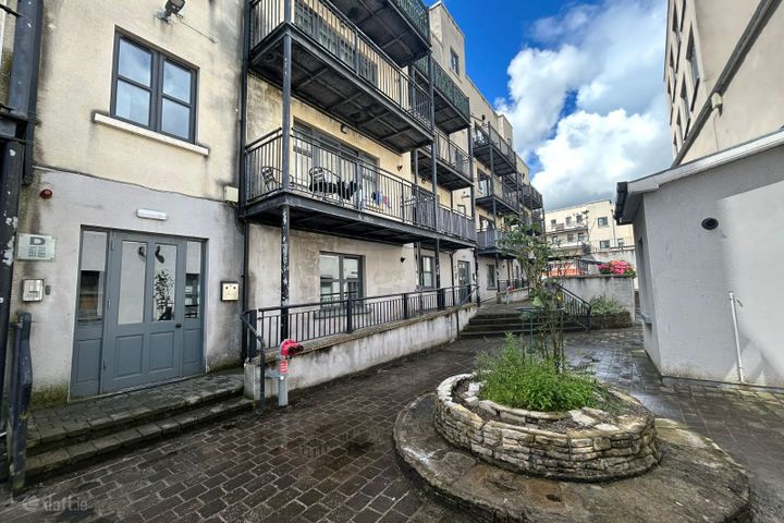 102 Block D, An Tsean Mhargadh, Greenlanes, Drogheda, Co. Louth