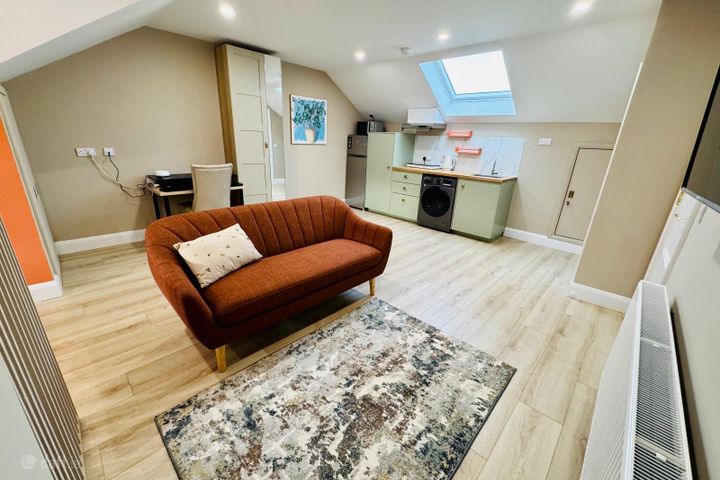 15 The Drive, Kilternan Wood, Kilternan, Carrickmines, Dublin 18