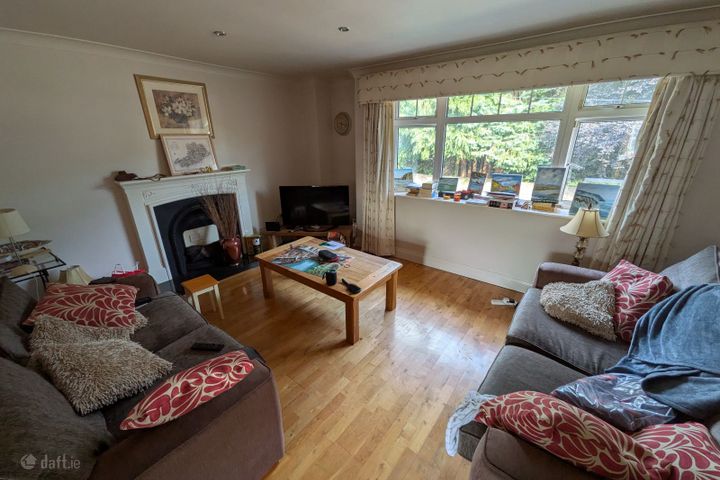 12 The Gardens, Douglas East, Douglas, Cork, Douglas, Co. Cork