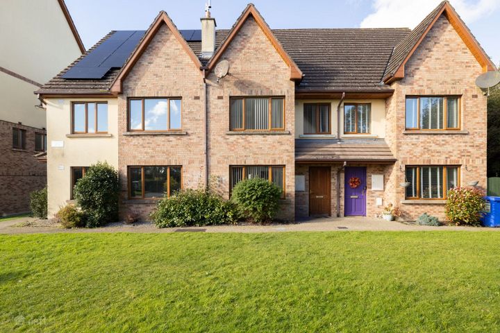 6 Hawthorn Bank, Royal Canal, Mullingar, Co. Westmeath, N91ET2Y