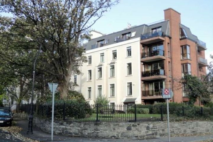 Crescent House Marino, Clontarf, Co. Dublin