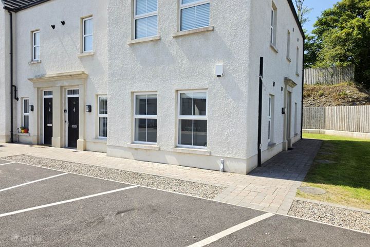 82 Loughview Meadows, Enniskillen, Co. Fermanagh