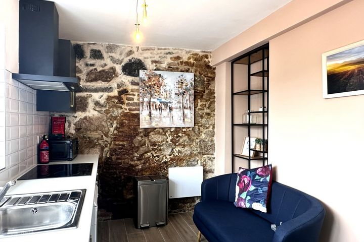 Apt 4 The Snug, 48 Dominick Street Lower, Galway