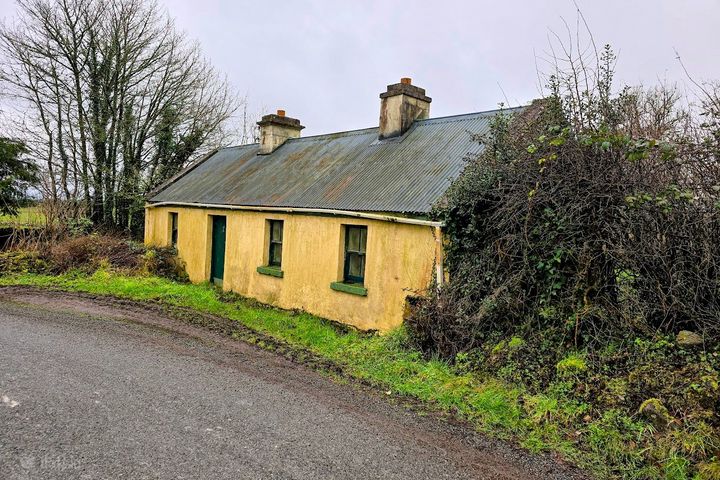 Runnaruag, or Clogher More, ( Raheen ) , Elphin, Co. Roscommon, F45DD82