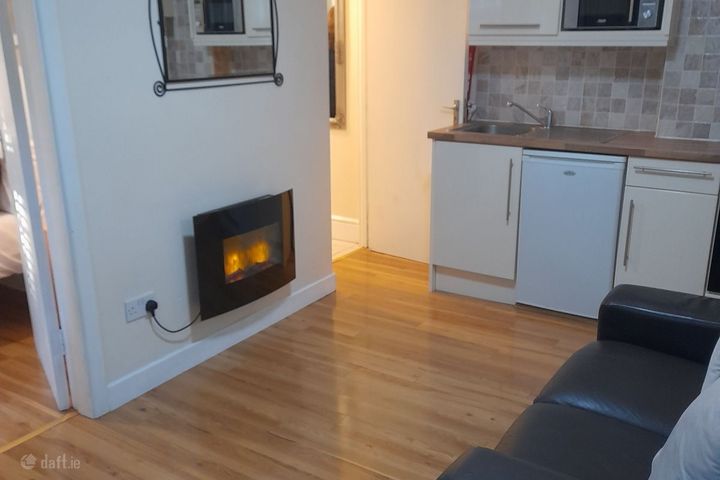 Ranelagh Road Beside The Barge, Ranelagh, Dublin 6