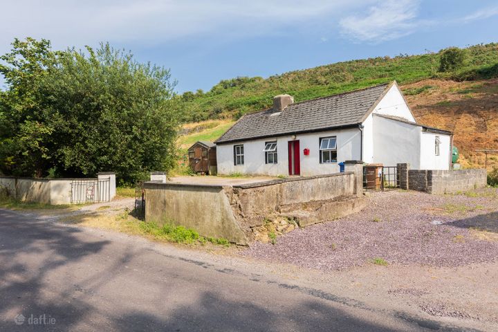 Downey's Cottage, Scarriff, Ballinacurra, Midleton, Co. Cork, P25WC85