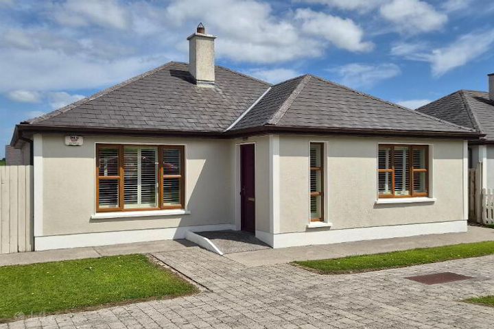 12 Shannon Haven, Dromod, Carrick-on-Shannon, Co. Leitrim, N41P278