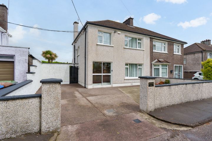15 Ardmanning Lawn, The Lough, Co. Cork, T12E2F1