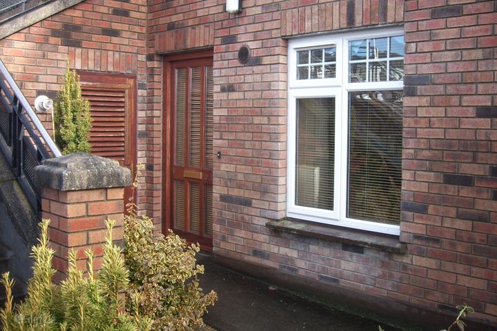 61 Monksfield, Bealnamulla, Athlone, Co. Roscommon