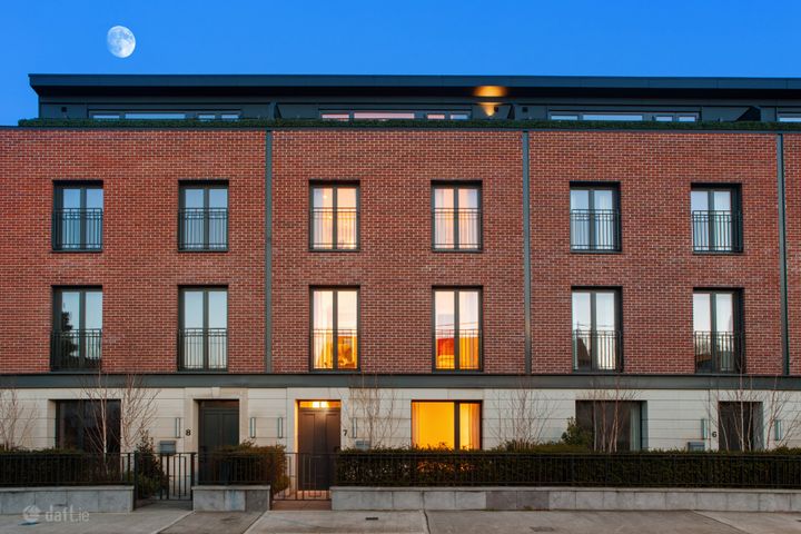 7 The Terrace, Torquay Road, Foxrock, Dublin 18, D18RRK5