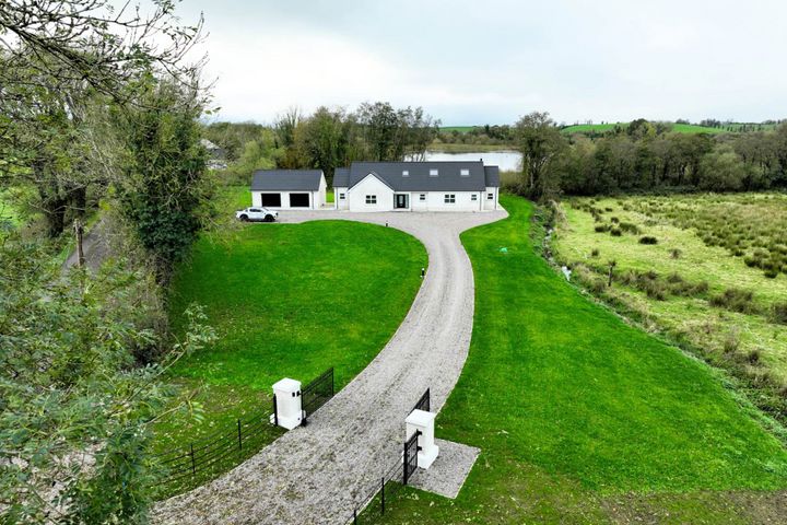 7 Drumhirk Road, Carrybridge, Lisbellaw, Enniskillen, Co. Fermanagh