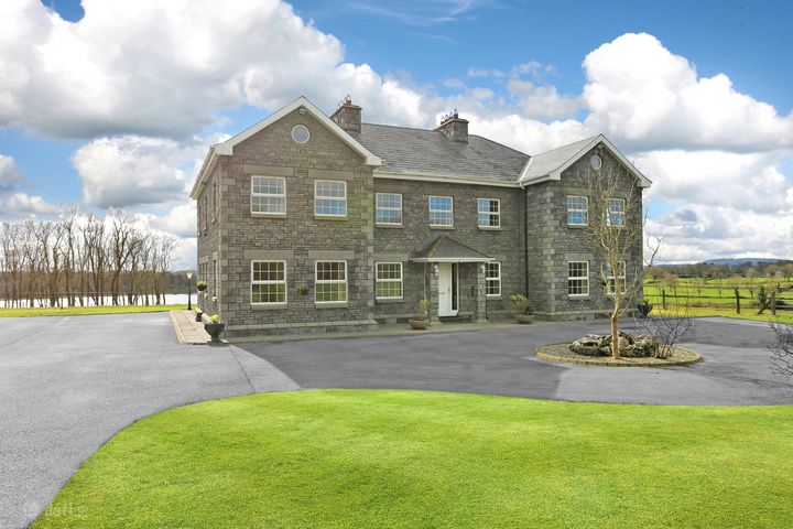 Lough Garr House, Dromore, Ruan, Clare