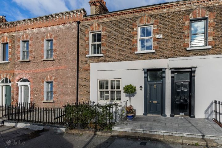 24 Lower Grand Canal Street, Dublin 2, Dublin