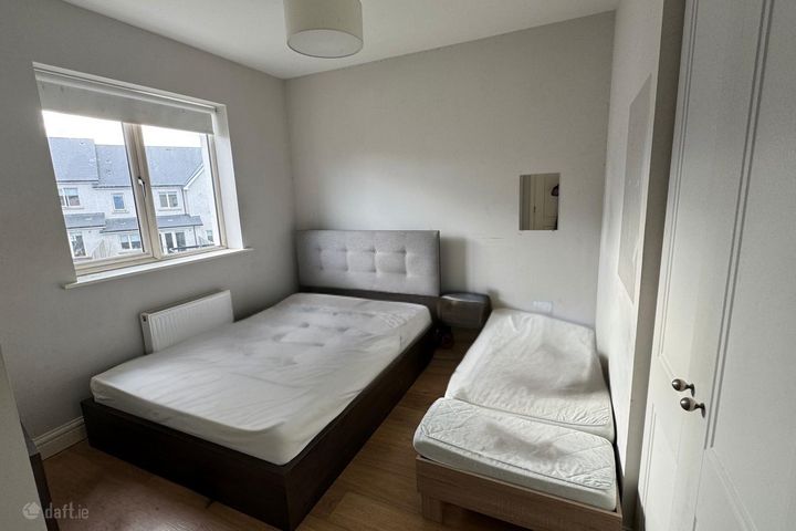 2 The Square West, Citywest Demesne, Dublin 24, Citywest, Co. Dublin