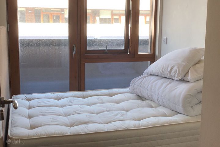 Apartment 160 Block 3 
Island Key
East Road
East W, East Wall, Dublin 3