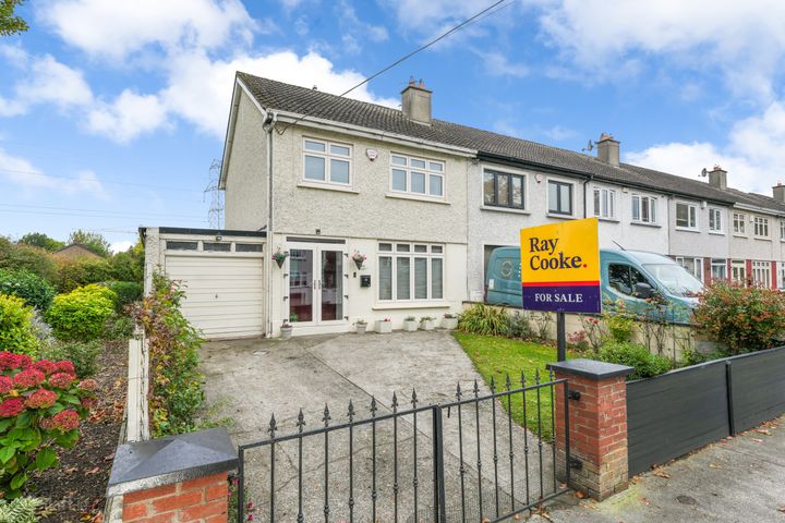 87 Oakwood Grove, Clondalkin Dublin 22