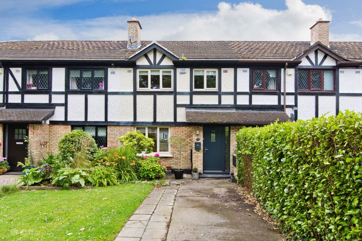 10 Sycamore Grove, Westminster Park, Foxrock Dublin 18, Dublin 18, Dublin