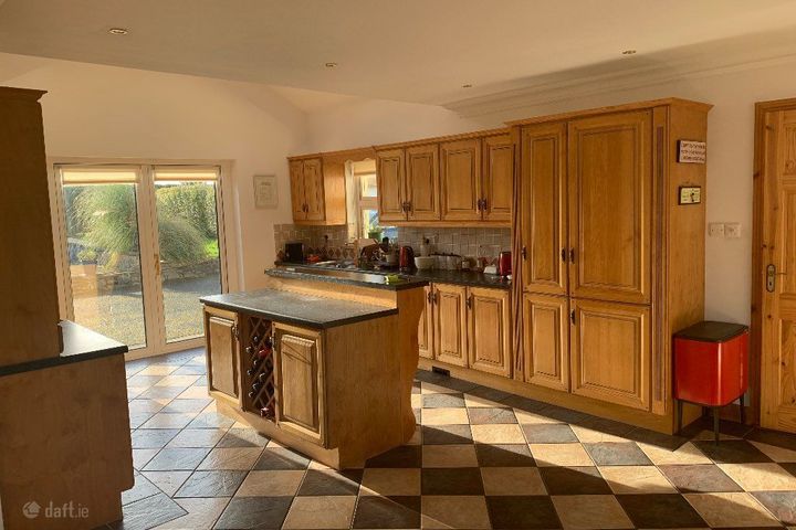 Knockaluskraun, Ennis, Co. Clare