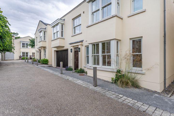 House 2, Casino Drive, Malahide, Dublin 22, Dublin