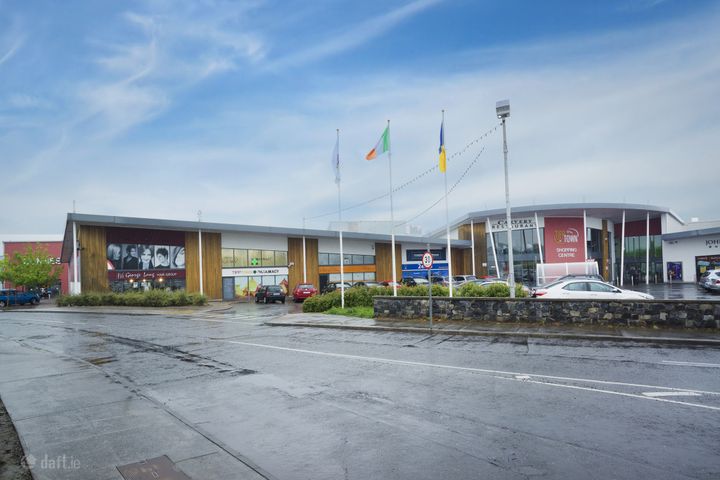 Tipp Town Shopping Centre, Tipperary Town, Co. Tipperary