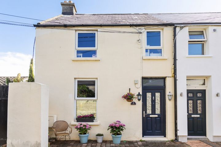 1 Sloan Villas, Glenard Avenue, Bray, Co Wicklow, A98FT67