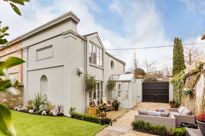 4 Vesey Mews, Vesey Place Lane, Dun Laoghaire, Dublin