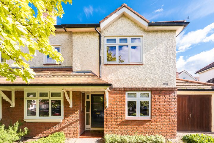 7 Hampton Park, St Helenswood, Booterstown, Dublin