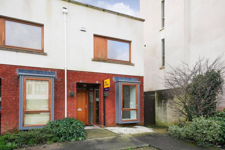 27 Lyons Street, Newcastle, Dublin 22