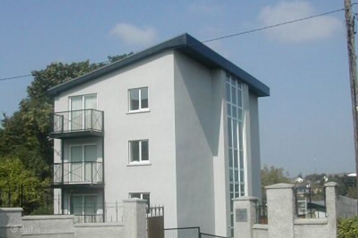 Apt 3, Riverwalk, Briscoe Terrace, Fermoy, Co. Cork