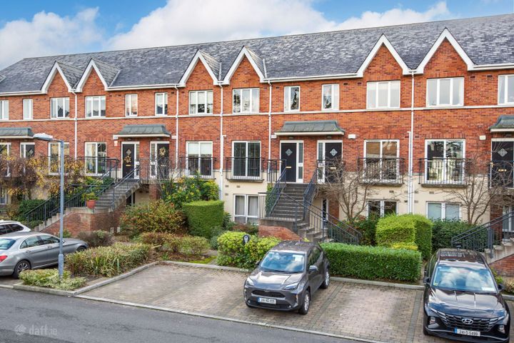 24 Ballintyre Meadows, Ballinteer, Dublin 16, D16HY80