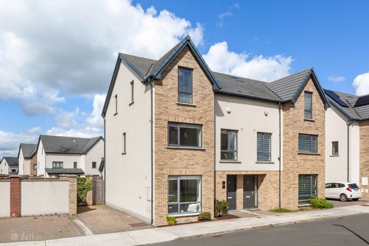 21 The Crescent, Bellingsmore, Hollystown, Dublin 15, D15HPE8